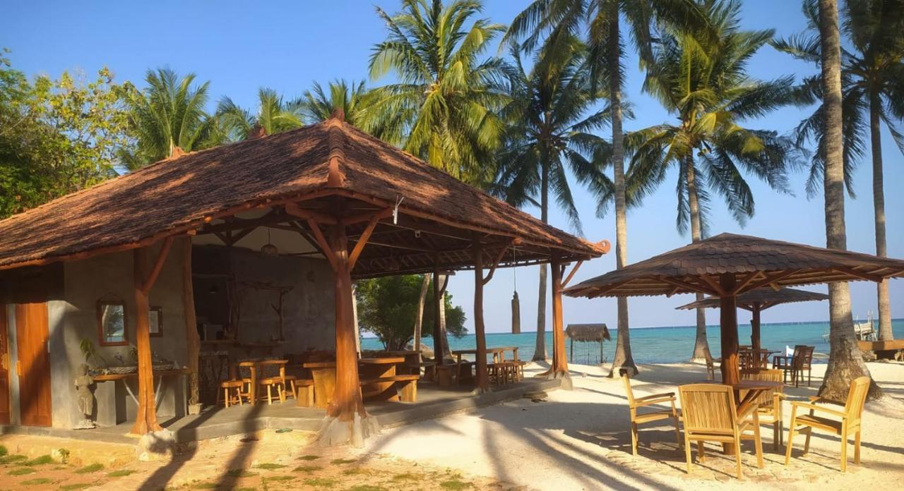 Eco Casa Hotel Karimunjawa Eksteriør billede
