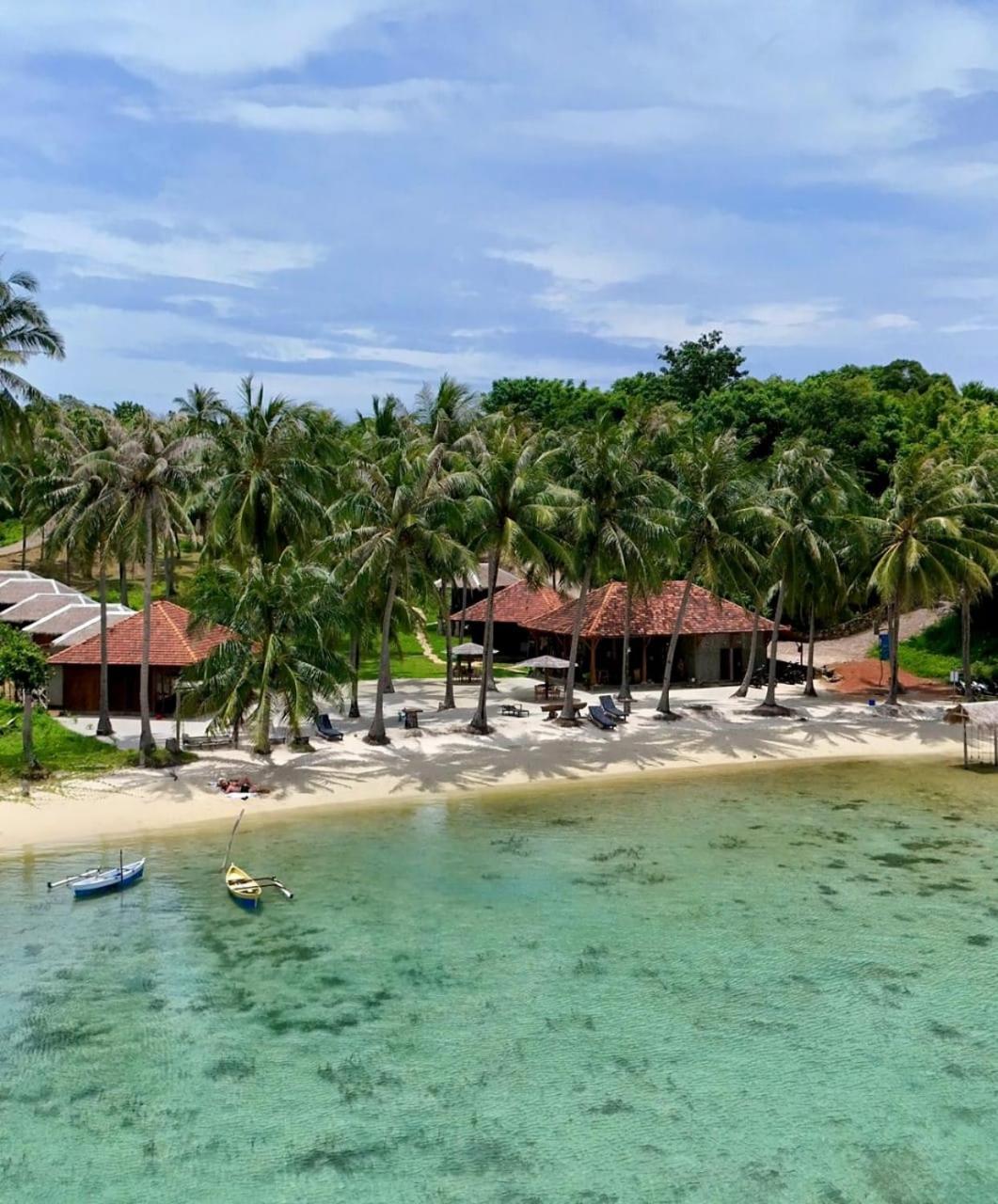 Eco Casa Hotel Karimunjawa Eksteriør billede