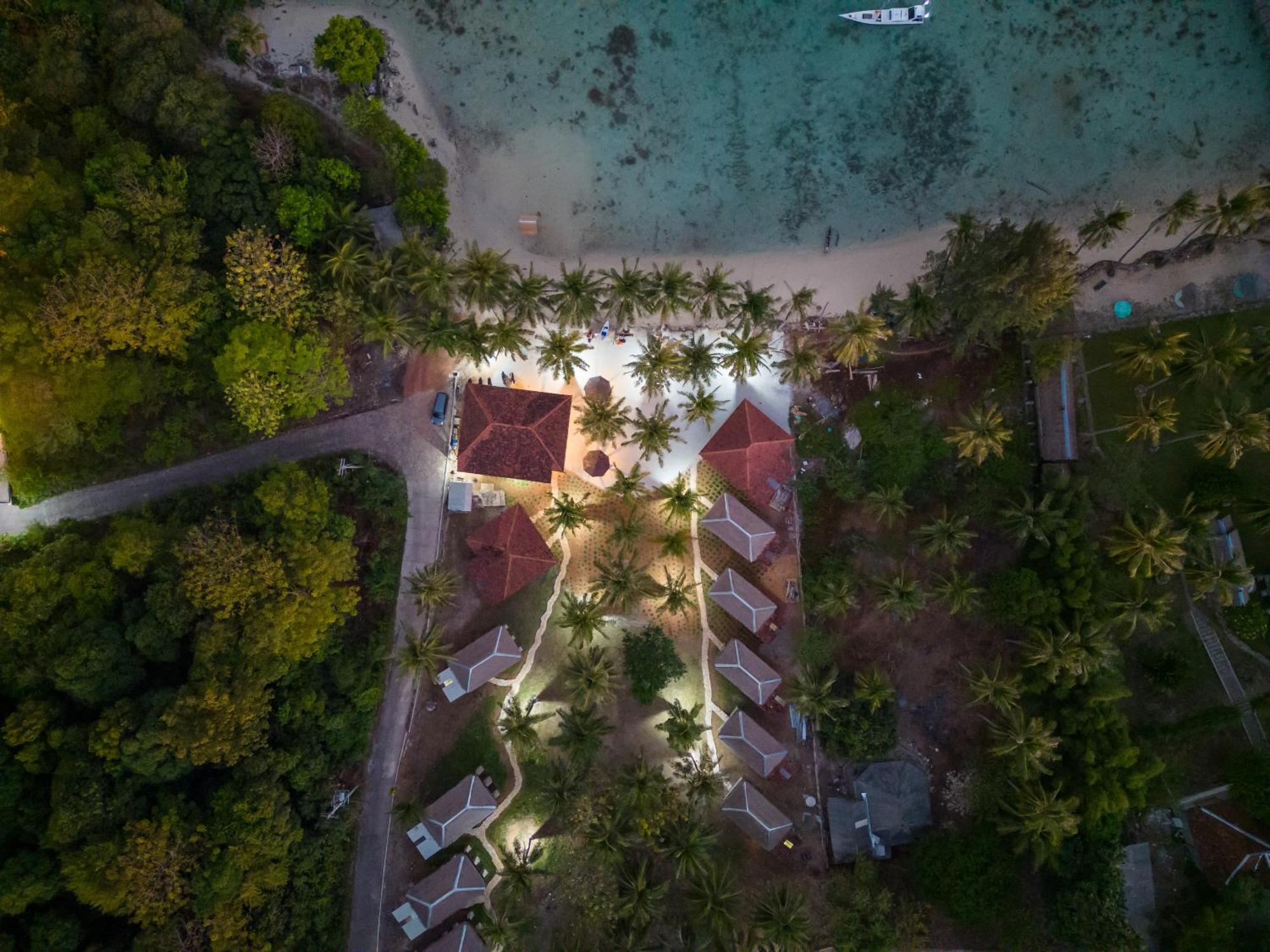 Eco Casa Hotel Karimunjawa Eksteriør billede