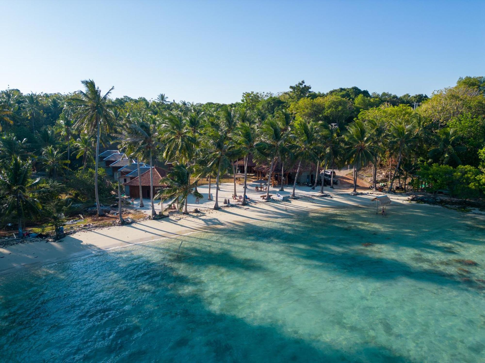 Eco Casa Hotel Karimunjawa Eksteriør billede