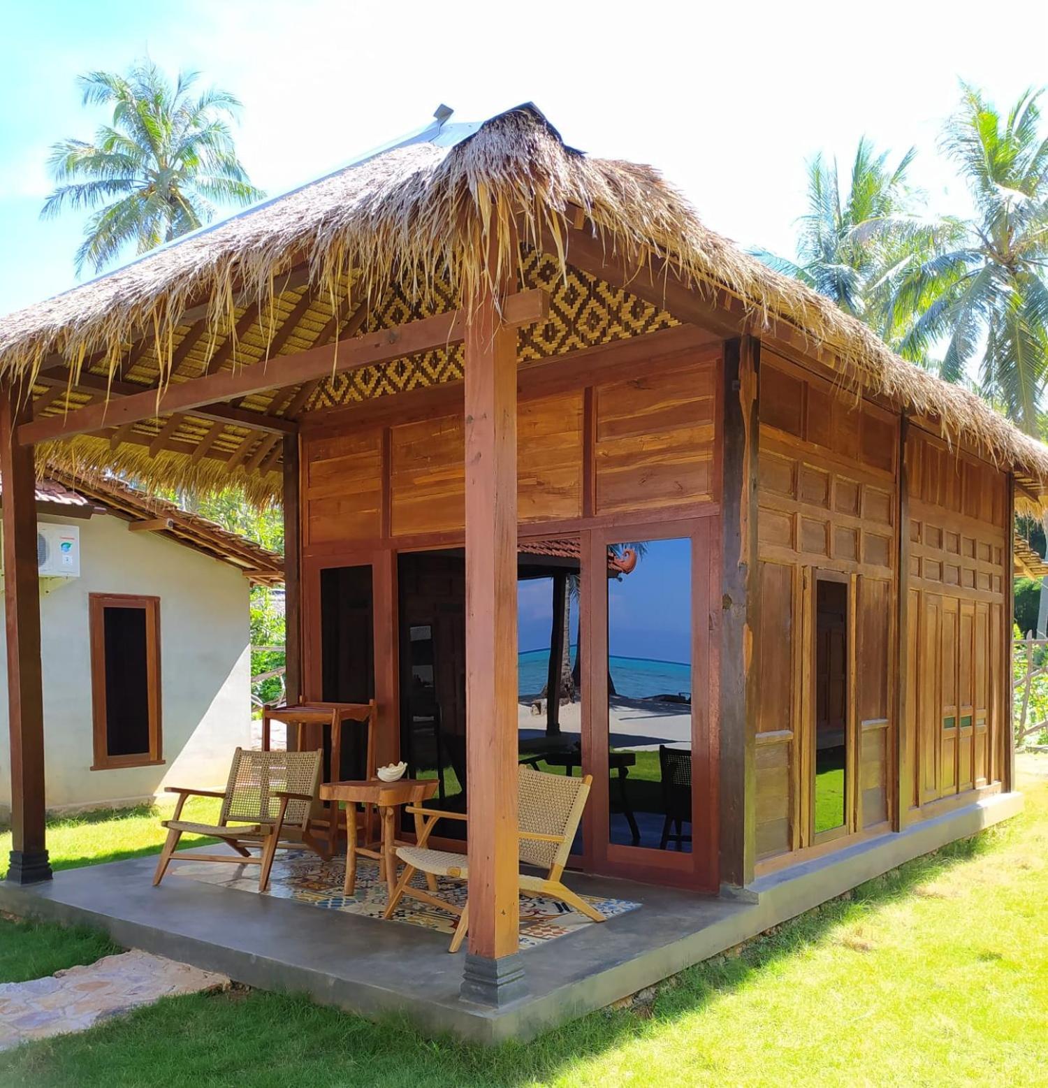 Eco Casa Hotel Karimunjawa Eksteriør billede