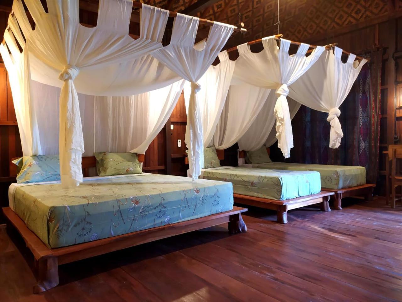 Eco Casa Hotel Karimunjawa Eksteriør billede
