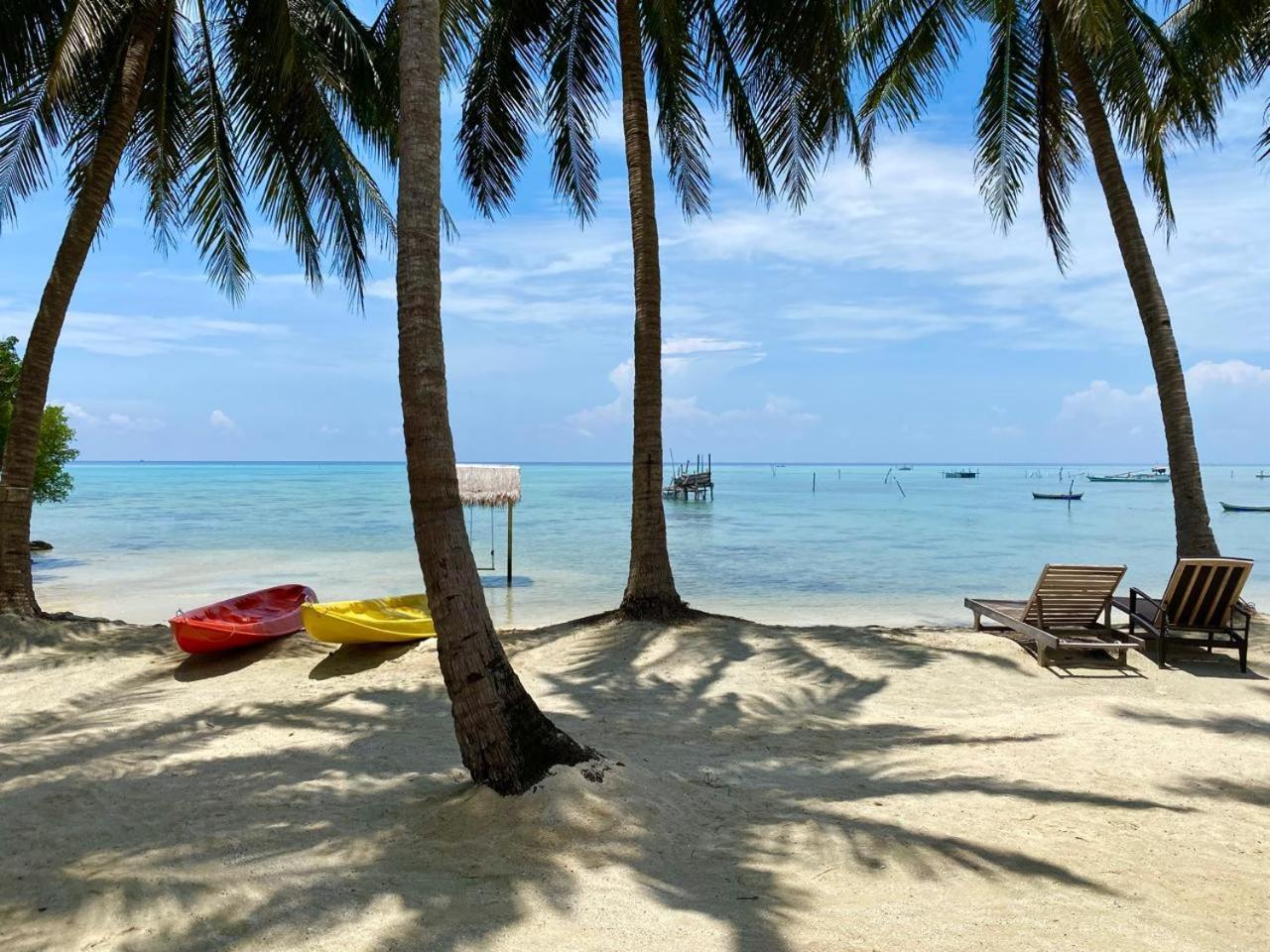 Eco Casa Hotel Karimunjawa Eksteriør billede